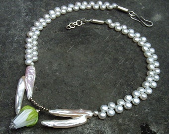 Halskette kurz SRA Lampwork Beads Perlen Kristallschliffperlen Sterlingsilber weiß grün silber Artisan Unikat elegant glitzernd Hochzeit