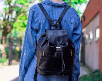 Leather Backpack With Pockets In Matte Black