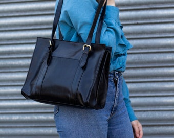Leather Handbag Shoulder Bag In Matte Black