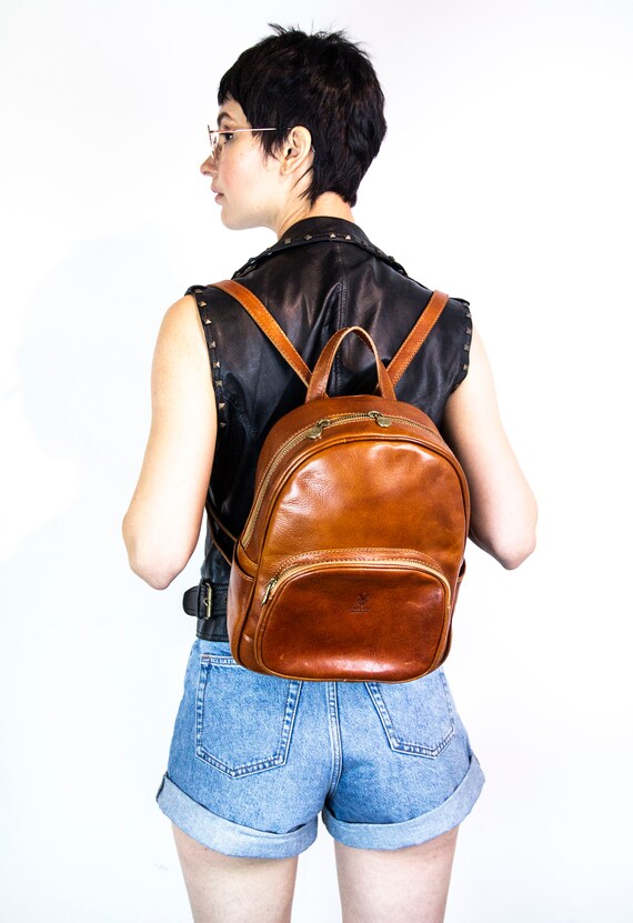 Leather Backpack in Brown Italian Cowhide - Etsy UK display picture 3