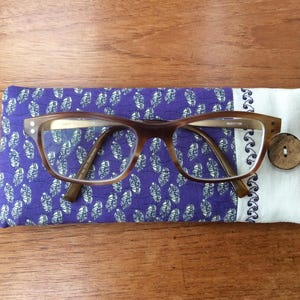 Glasses sleeve Glasses case, spectacles, sunglasses case, purple with flowers image 2