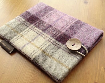 Kindle paperwhite soft case, 6" e-reader cover, British pure wool tweed in shades of pink and cream