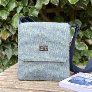 Bolso tipo mensajero, bandolera o de hombro para tablet, cartera con diseño de espiga HARRIS TWEED