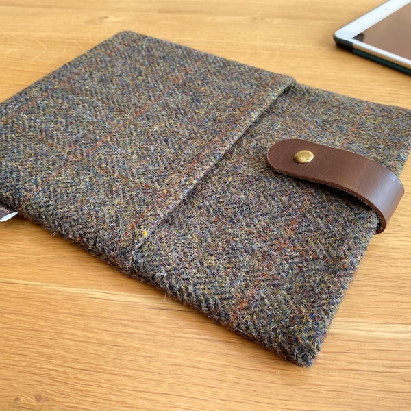 HARRIS TWEED iPad Pro 10.5 or 11, Air sleeve, tablet cover, lovat brown herringbone soft case with leather flap fastening