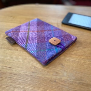 Kindle paperwhite cover in HARRIS TWEED, Fire 6HD, Nook case in pink and purple plaid image 2
