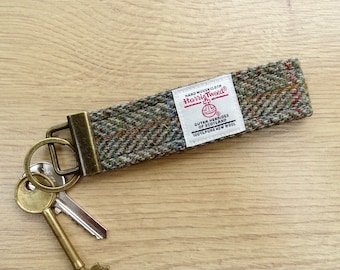 Keychain in HARRIS TWEED, key ring, key fob, gift for him, green herringbone, gift boxed