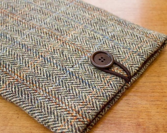 HARRIS TWEED iPad Pro 11 sleeve, 10.5 case, Air, tablet wool tweed cover, cream and green herringbone