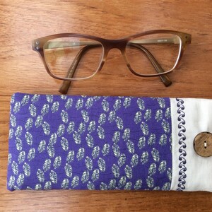 Glasses sleeve Glasses case, spectacles, sunglasses case, purple with flowers image 6