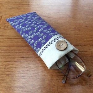 Glasses sleeve Glasses case, spectacles, sunglasses case, purple with flowers image 3