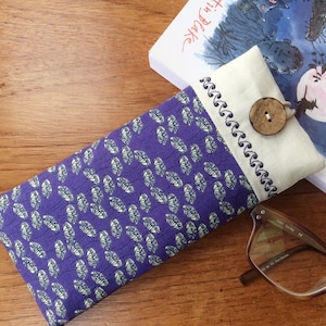 Glasses sleeve Glasses case, spectacles, sunglasses case, purple with flowers image 1