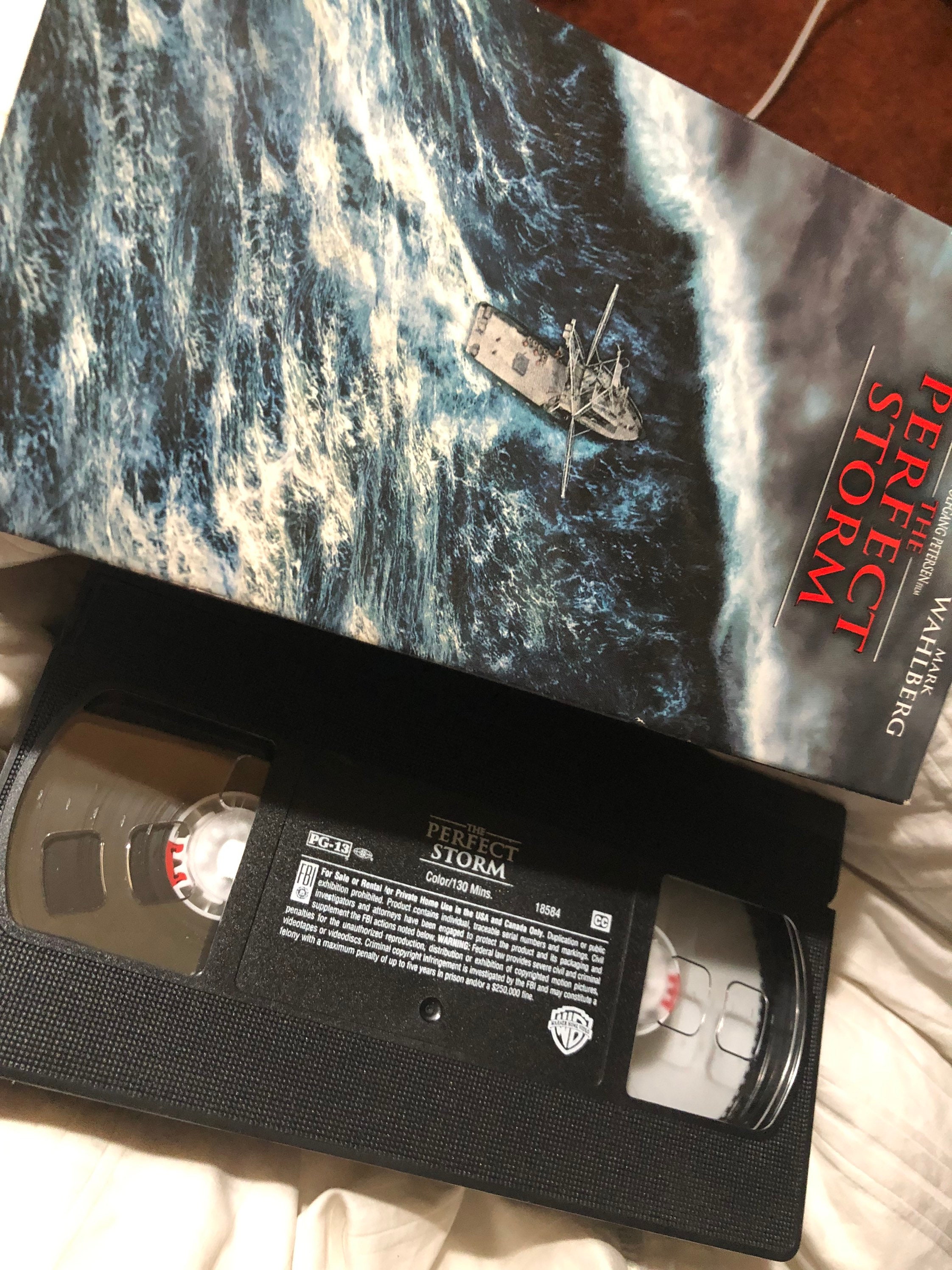 The Perfect Storm VHS Movie Starring George Clooney and Mark 