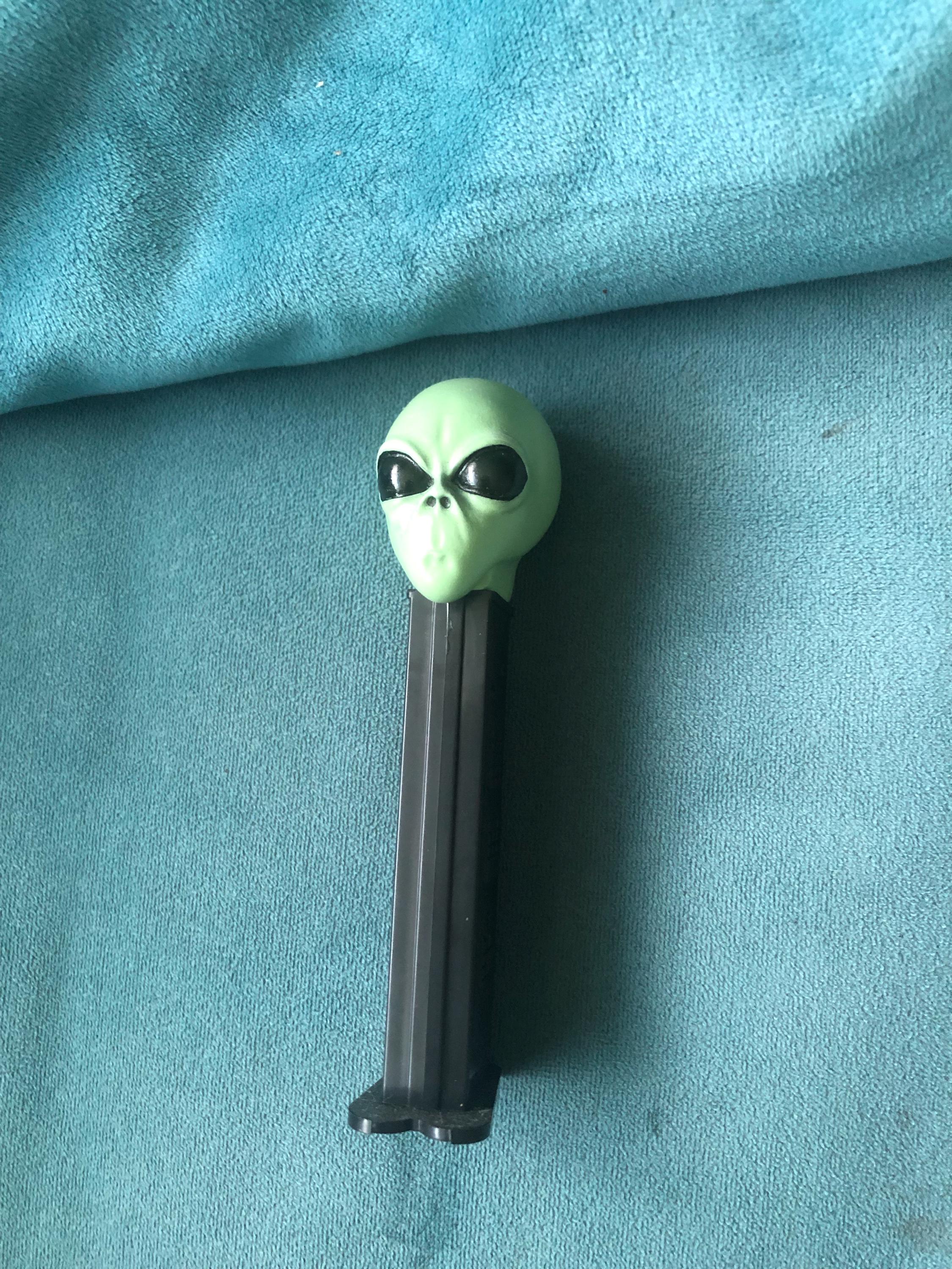 Custom Made Alien Pez Dispenser by Sargent Pez - Etsy