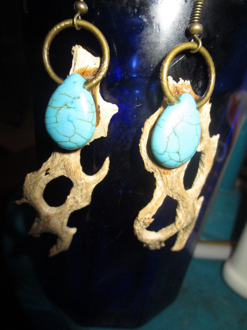 Handmade Cholla Cactus Wood Jewelry with Turquoise Teardrop Beads Necklace Earrings /& Ring Set