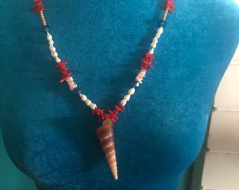 Patriotic Red, White and Blue Seashells and Beads Pendant Necklace