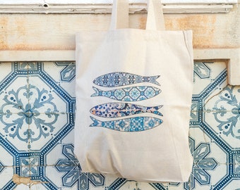Tote bag with a azulejos sardines design.