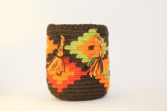 Handmade Mini Wayuu handbag (Brown, orange, lime, red) – Dog disposable bags/treats holder