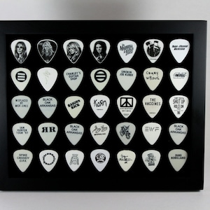 Plektrum Display - Schwarz - 8 "x 10" Horizontal - Hält 35 Gitarren Plektren