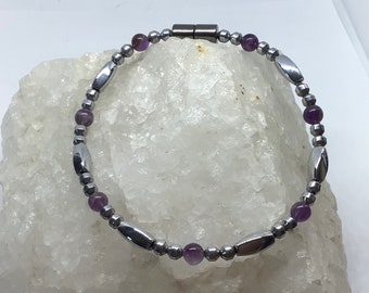 Magnetic Hematite Anklet with Amethyst Gemstones, Silver Coloured Magnetic Hematite