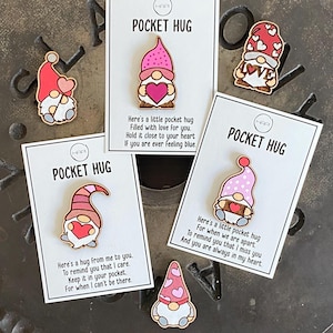 NOVO!! Abraços de bolso de gnomo de coração, gnomo do amor, abraços de bolso, amante de gnomo, presente de saudades, presente de amor, gnomo de dia dos namorados, envie um abraço (conjunto 2)