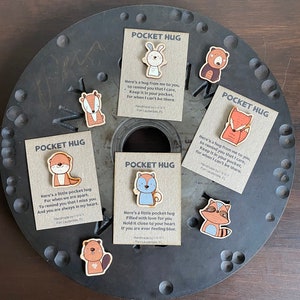 Abbracci tascabili, gettone tascabile, animali del bosco, regalo "Mi manchi", regalo "Ti amo", ritorno a scuola, invia un abbraccio, creature della foresta, Pocket Pal