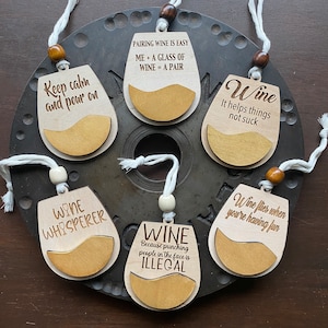 White Wine Ornament, Wine Gift, Tree Ornament, Wine Drinker Cute Ornament, Bottle Tag, Drink Ornament, Wine Lover, Wine Gift