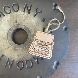 Vintage Typewriter Ornament, Tree Ornament, Typewriter, Custom Ornament, Retro Typewriter Ornament, Personalized Ornament