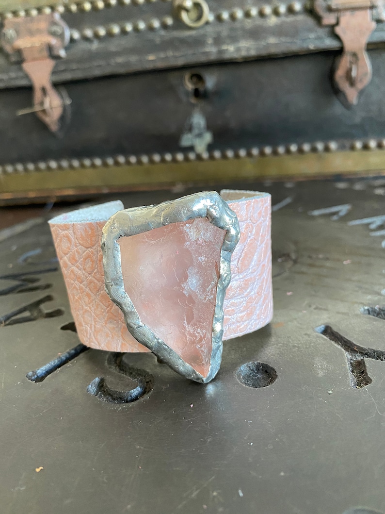 Leather Cuff Rose Quartz Rose Quartz Bracelet Rose Quartz Leather Cuff Bracelet Boho Bracelet Leather Bracelet Rose Quartz Cuff,Quartz