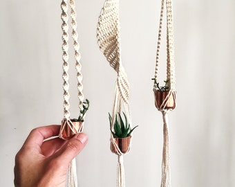 macrame plant hanger| mini mini| modern fibre tapestry| geometric design| contemporary macrame| minimal| rope art