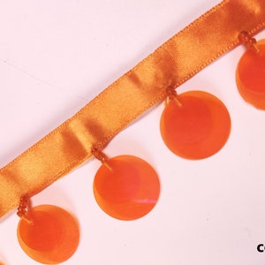 Trança laranja com lantejoulas de plexiglass / 3,5 cm - 1,38 polegadas de largura decoração com franjas de contas de plexiglass