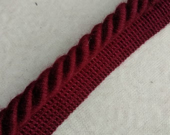 Câble passepoil à bride de 10 mm ou 6 mm | Cordon d'ameublement épais Relax rouge bordeaux avec ruban adhésif | Vendu au mètre (39"/1,09 yard)