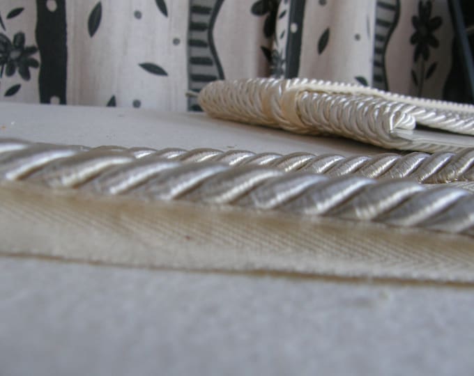 10mm or 6mm Rayon Twisted Flanged Piping Cord | White Upholstery Piping Cord by the meter