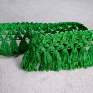 Grüne Zopf-Quasten-Fransenborte | 8 cm breites Spitzenband | Zierband für Vorhänge, Kostüme, Abendkleider, Accessoires und Kostüme Meterware