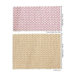 Puede incluir: Dos muestras de tejido tejido. La muestra superior es rosa y blanca con un patrón ondulado y mide 5 cm. La muestra inferior es beige con un patrón ondulado y mide 8 cm.