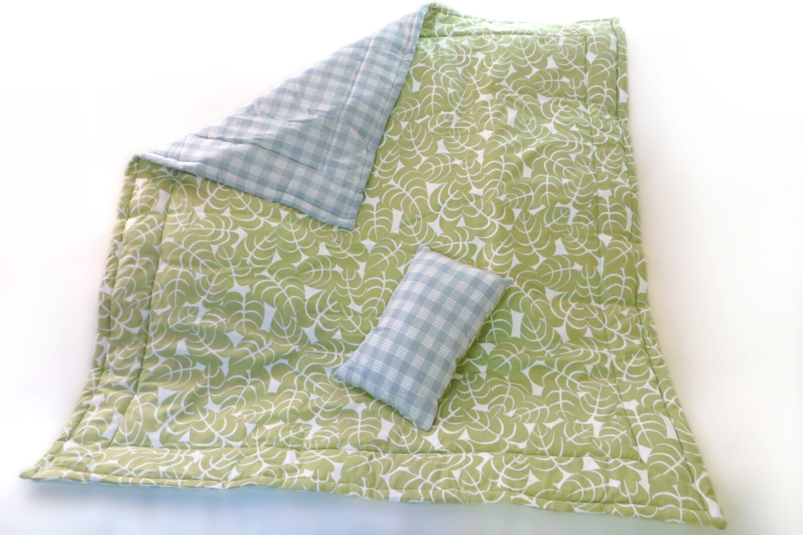 Green and White Leaf Print Quilt Set With Grey Palaka Etsy