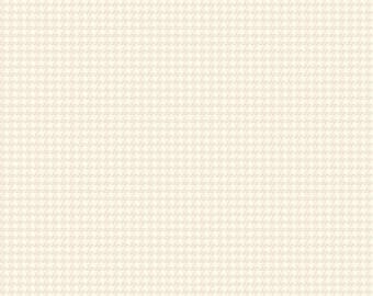 Cream Plaid Cotton Fabric | Stitcher's Flannel Houndstooth Cream