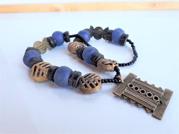 STATEMENT Vintage African Tribal blue glass trade… - image 3