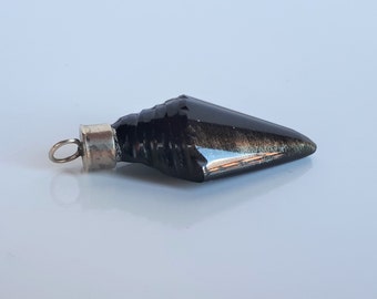 unisex Big Vintage Mexican carved black obsidian abstract arrowhead pendant
