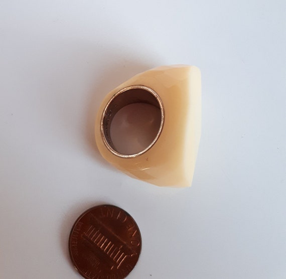 Statement cream lucite plastic ring signed BCBGMA… - image 6