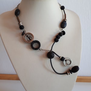 Unique dramatic statement SIGMA CREATIONS signed black jet lava silver metal modernist structural bib necklace