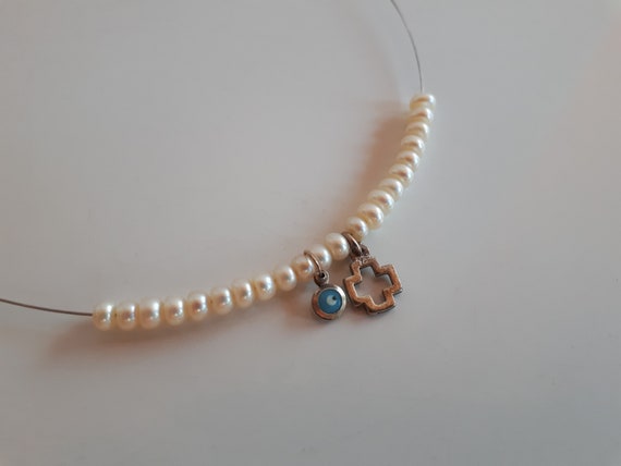 Delicate minimalist wire and white cultured pearl… - image 1