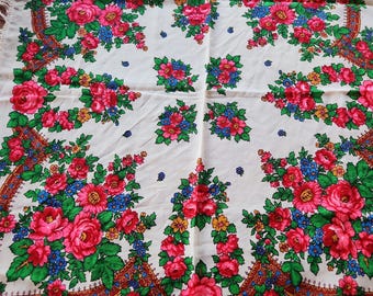 Foulard Châle Ukrainien – Laine Rouge à Roses Vintage – Style Soviétique – Neuf Sans étiquettes