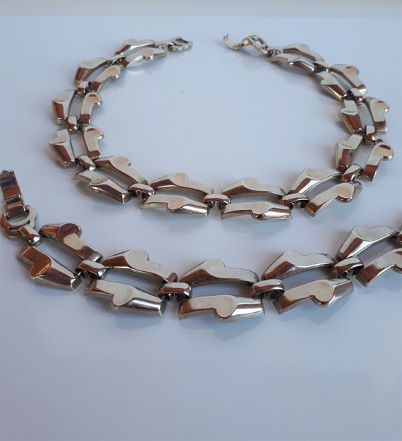 Vintage sperry necklace sales