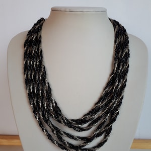 elegante Vintage 60er Jahre schwarz und silber Glas Samen Multi-Strang Torsade Halskette
