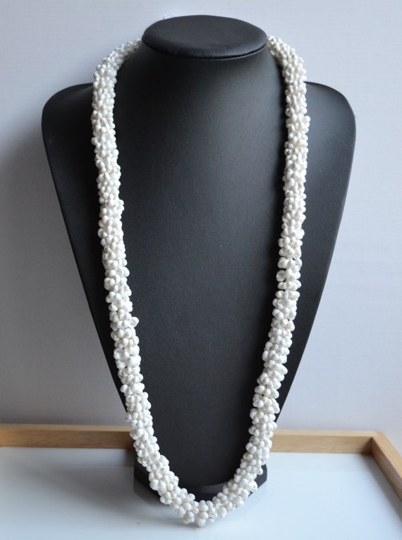 long statement Vintage tiny white shell and Hawai… - image 2