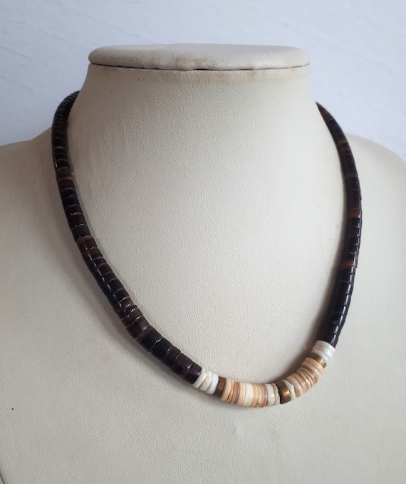 Native American Exquisite Vintage Santo Domingo White Shell Sterling Silver Necklace Native American Exquisite Vintage Santo Domingo White Shell Sterling Silver Necklace