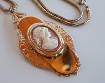 Pendentif Vintage Avec Camée Buste De Femme – Collier Couleur Or, Bijou D'occasion