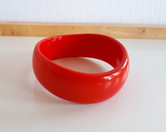 Vivid Red Lucite Plastic Bangle Bracelet With Wave Shape - Etsy