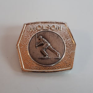 Vintage Molson Montreal silver metal baseball player brooch pin sport collectible