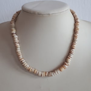 unisex Chunky Vintage Hawaiian natural Puka Shell necklace choker surfer 16 inches