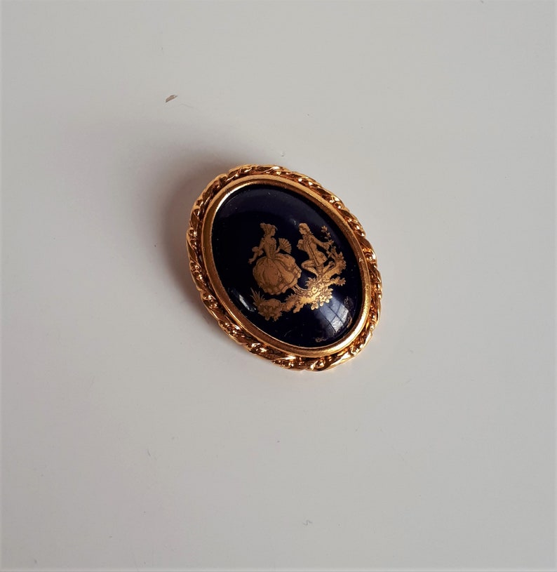 antique porcelain cameo brooch pin, Antique French Limoges black porcelain /'/' Wedding proposal /'/' gold Rococo couple cameo brooch pin